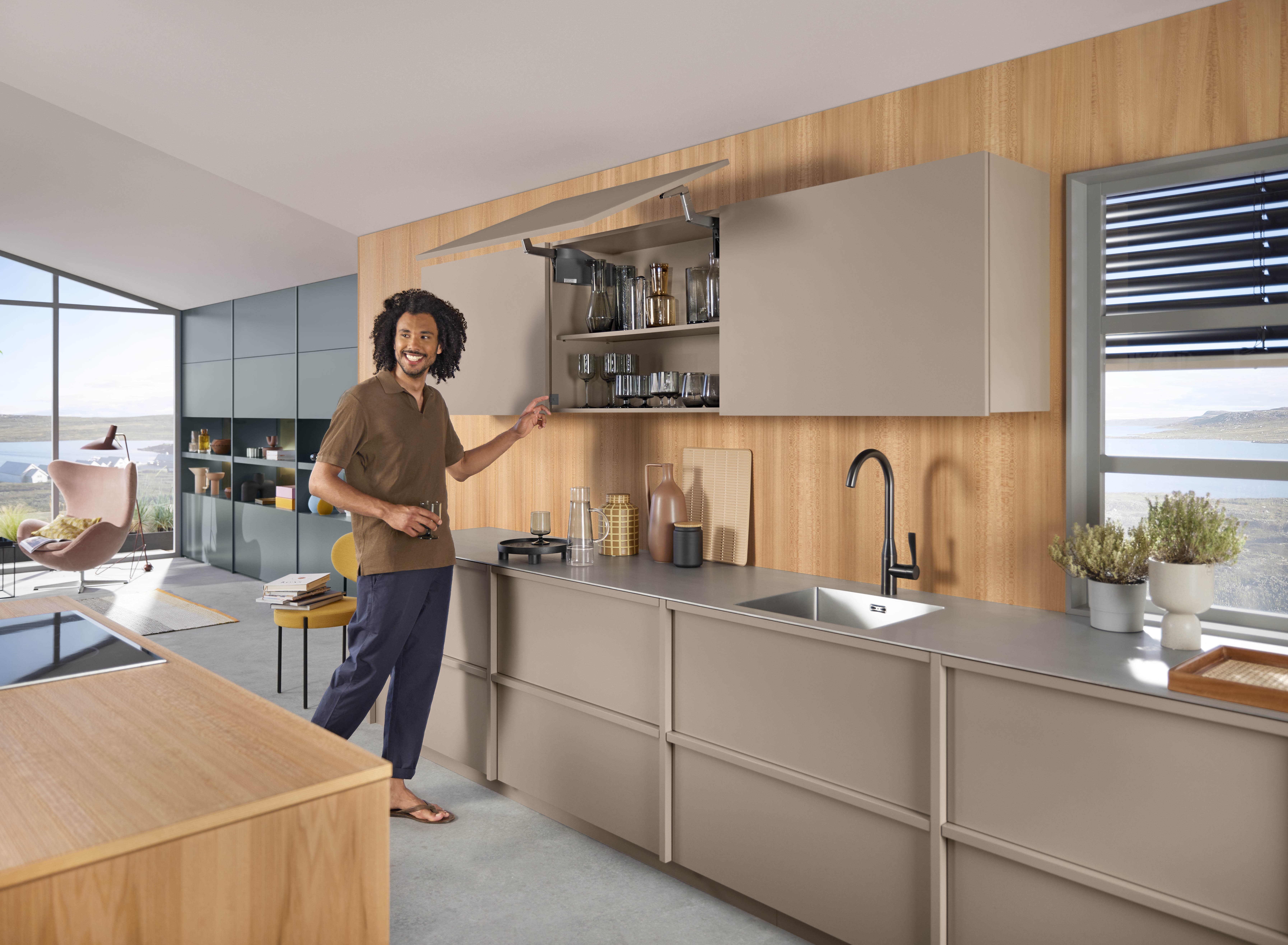 AVENTOS HS top