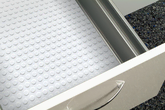 FINISTA NON-SLIDE LINER TOP 476MM X 25 METRE SOFT WHITE