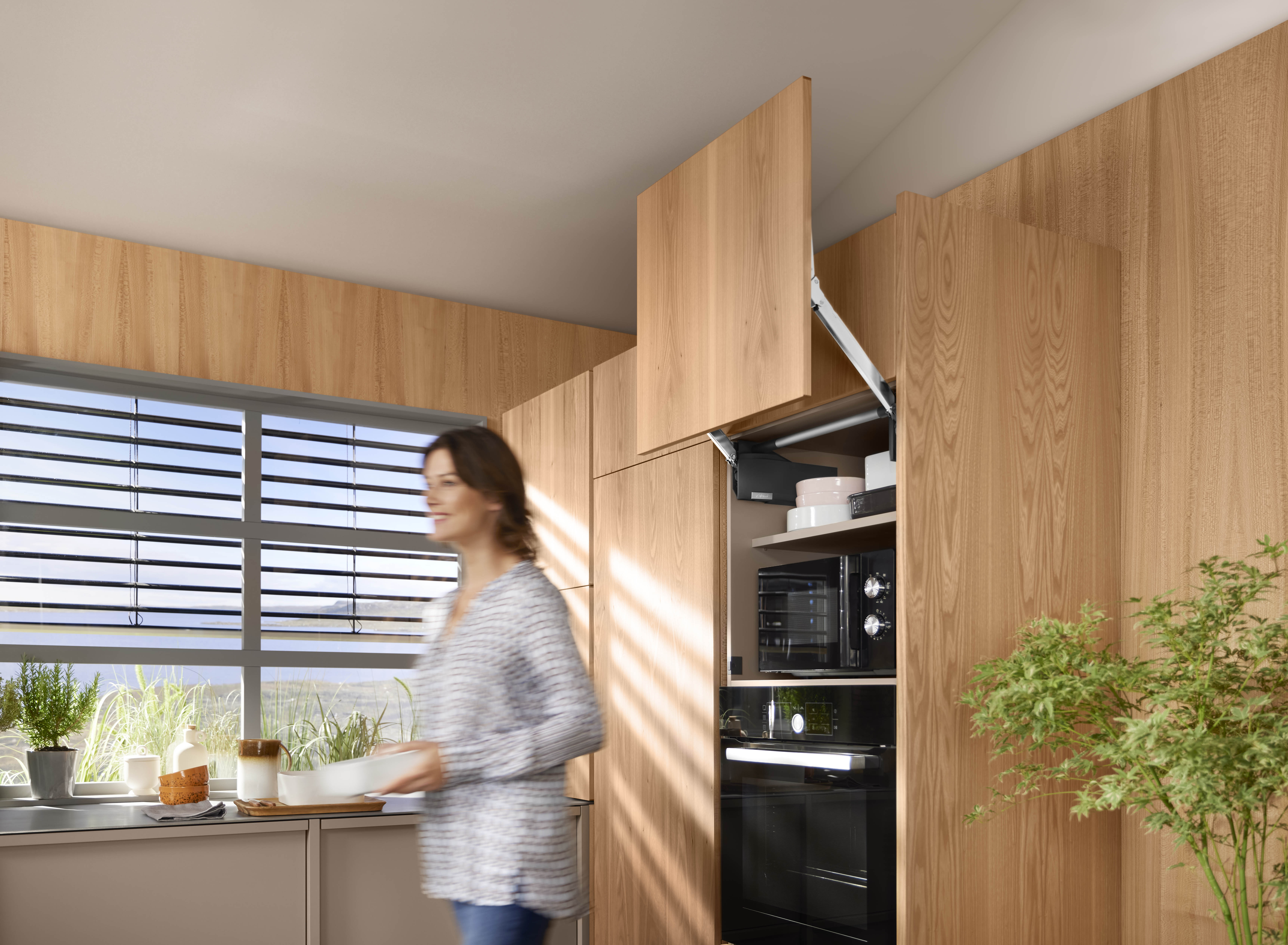 AVENTOS HL top