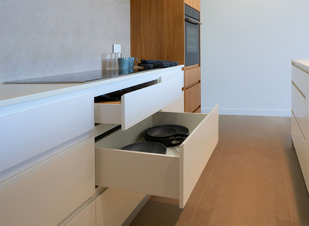 Drawer Systems and Runners